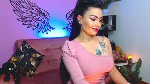 Karol Kenedy online show from 03/07/25, 06:13