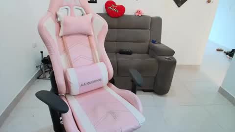    online show from 03/12/25, 02:12