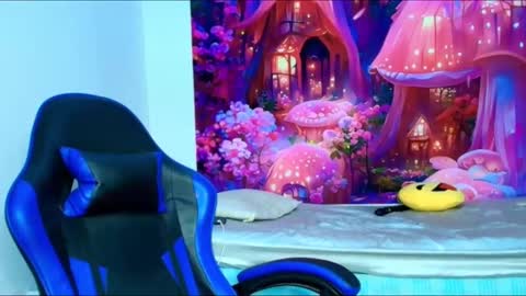    online show from 09/29/25, 10:53