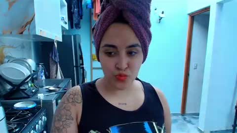    online show from 11/06/25, 06:31