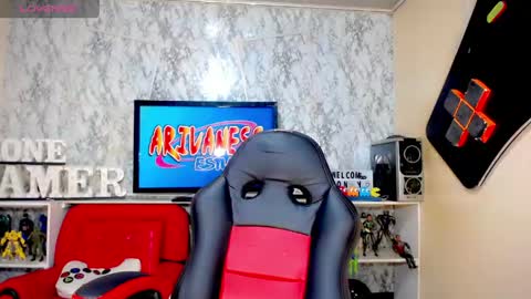 Snapshot of karol_vanessa__ chatting on 06/05/26, 11:27 karol Vanessa online show from 06/05/26, 11:27