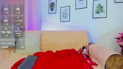 Snapshot of karol_w10 chatting on 10/18/25, 12:17 karol_w10 online show from 10/18/25, 12:17