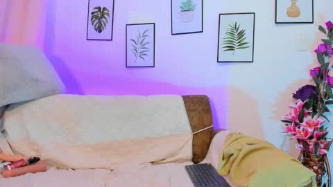 Snapshot of karol_w10 chatting on 11/11/25, 12:16 karol_w10 online show from 11/11/25, 12:16