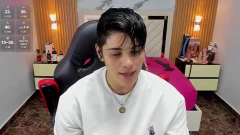 Karol and Luna online show from 09/24/25, 02:37