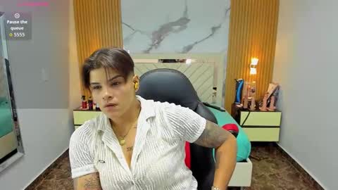 Karol and Luna online show from 10/25/25, 07:41