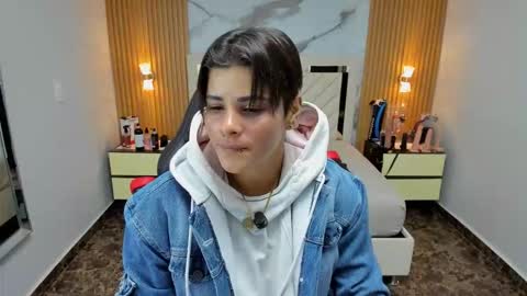 Karol and Luna online show from 11/28/25, 07:38