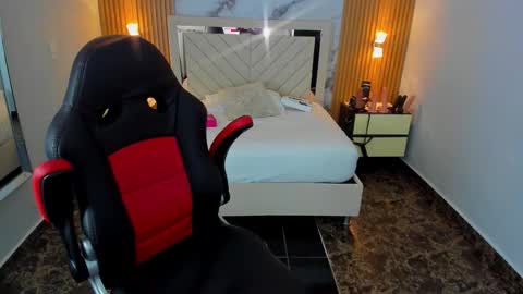 Karol and Luna online show from 02/19/26, 07:32