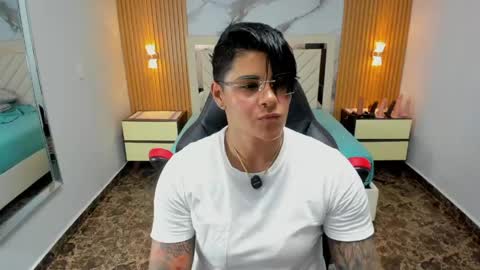 Snapshot of karolandluna chatting on 04/22/26, 07:04 Karol and Luna online show from 04/22/26, 07:04