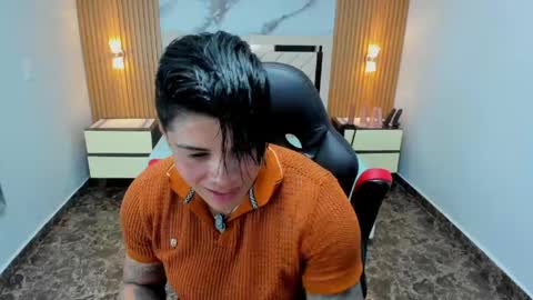 Snapshot of karolandluna chatting on 05/01/26, 12:32 Karol and Luna online show from 05/01/26, 12:32