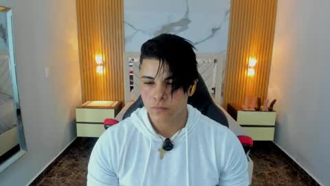 Snapshot of karolandluna chatting on 05/25/26, 07:31 Karol and Luna online show from 05/25/26, 07:31
