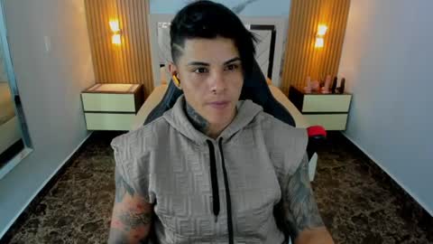 Snapshot of karolandluna chatting on 06/20/26, 06:54 Karol and Luna online show from 06/20/26, 06:54