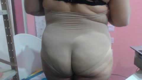 karolbb21 online show from 04/02/26, 10:57