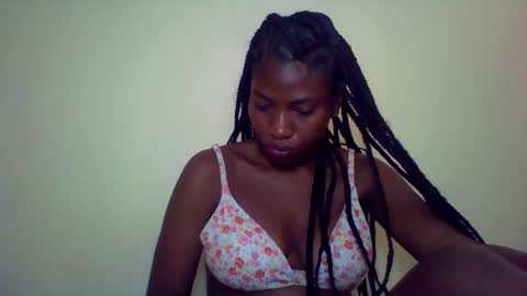 karoliee online show from 05/04/26, 06:42