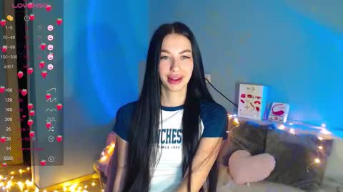 Snapshot of karolina_hottie_ chatting on 09/18/25, 02:02 Kira online show from 09/18/25, 02:02