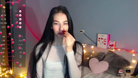 Snapshot of karolina_hottie_ chatting on 10/02/25, 02:40 Kira online show from 10/02/25, 02:40