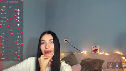 Kira online show from 11/12/25, 05:30