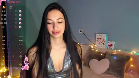 Kira online show from 04/18/26, 02:37