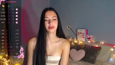 Snapshot of karolina_hottie_ chatting on 07/09/26, 02:04 Kira online show from 07/09/26, 02:04