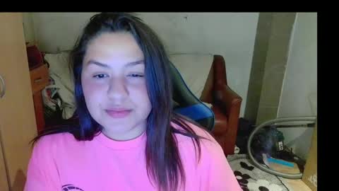 karolina_j online show from 04/12/26, 11:32