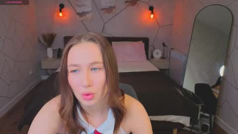 Karolina online show from 04/22/26, 09:22