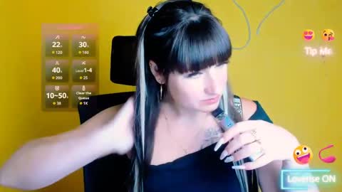 Caroline online show from 07/19/26, 05:55