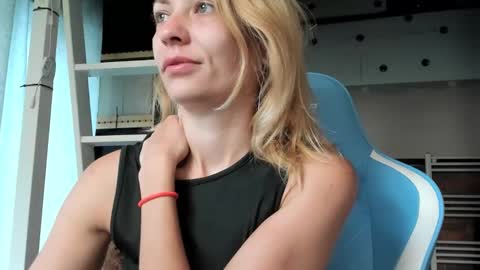 karoline121 online show from 09/10/25, 06:46