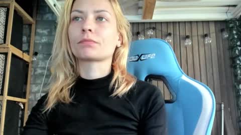 karoline121 online show from 09/29/25, 06:40