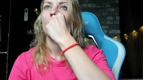 karoline121 online show from 11/12/25, 06:41