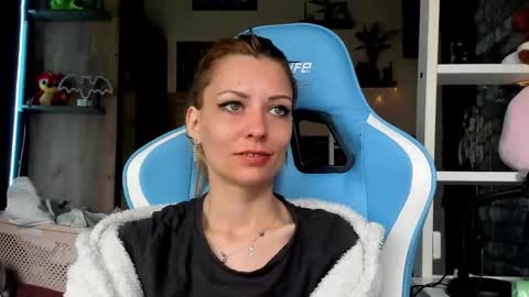 karoline121 online show from 03/16/26, 05:44