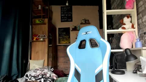 karoline121 online show from 03/18/26, 03:04