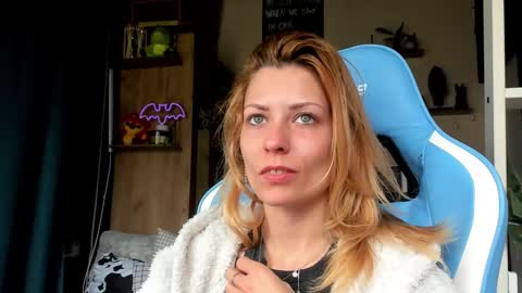 karoline121 online show from 03/26/26, 08:31