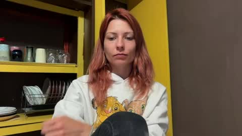Snapshot of karoline121 chatting on 06/04/26, 06:14 karoline121 online show from 06/04/26, 06:14