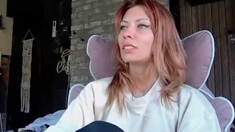 Snapshot of karoline121 chatting on 06/20/26, 04:26 karoline121 online show from 06/20/26, 04:26