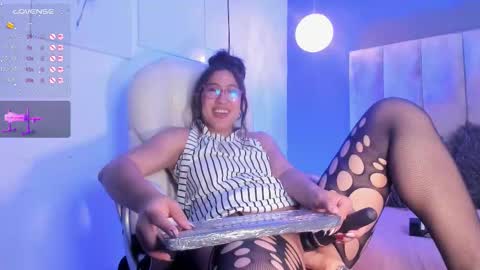 Karoline  online show from 10/03/25, 01:19