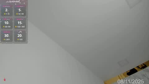 Karoline online show from 11/08/25, 06:13