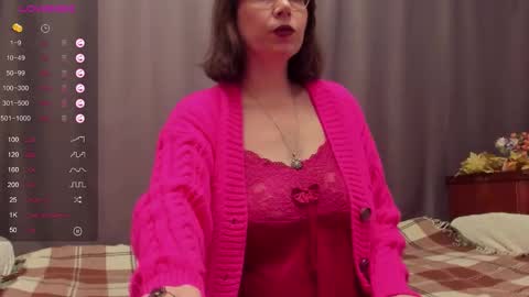 Karoline online show from 11/12/25, 12:16