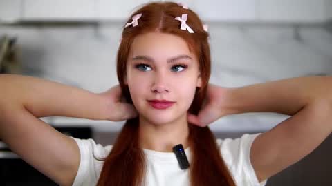 lina online show from 12/04/25, 11:30