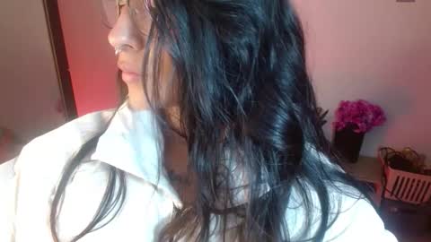 Snapshot of karolinna_xxx chatting on 10/14/25, 02:18 Caro online show from 10/14/25, 02:18