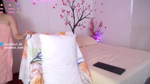 Karolina 3 online show from 09/21/25, 02:08