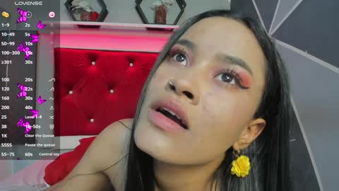 Snapshot of karoll014 chatting on 01/06/25, 05:38 Karol online show from 01/06/25, 05:38