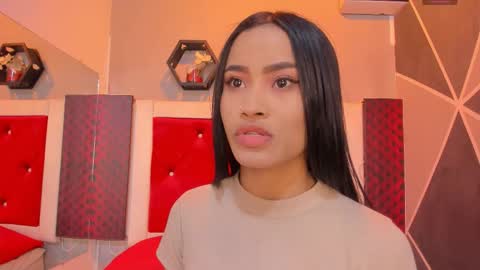 Snapshot of karoll014 chatting on 10/17/25, 11:57 Karol online show from 10/17/25, 11:57