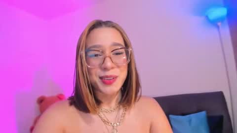 Snapshot of karoll28s chatting on 05/12/26, 01:58 Karoll28s online show from 05/12/26, 01:58