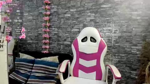 KAROLL online show from 12/18/25, 12:44