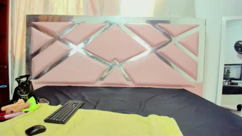 karolstark online show from 03/26/26, 01:17