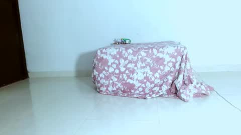 karol online show from 04/19/26, 06:32