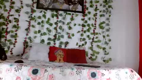 Snapshot of karolsweetvagi chatting on 06/21/26, 11:46 karol online show from 06/21/26, 11:46