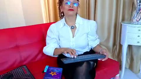 Snapshot of kasandra_gomez chatting on 07/18/26, 12:31 kasandra gomez online show from 07/18/26, 12:31