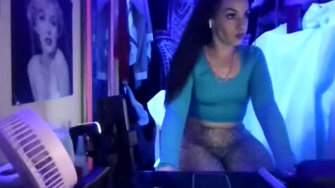 kash_kitty13 online show from 01/18/26, 02:37