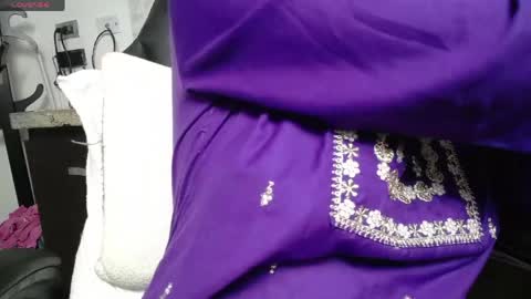 Snapshot of kashvi_ chatting on 05/28/26, 07:33 kasvhi online show from 05/28/26, 07:33
