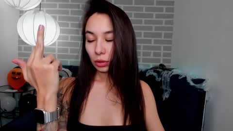 kat__cat online show from 10/27/25, 12:04